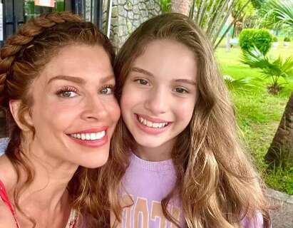 Aos 13, Ana batalha pela vida de atriz e j&aacute; atuou com Grazi Massafera