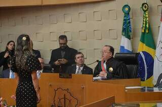Em posse, desembargadora cita Manoel de Barros e promete ser justa