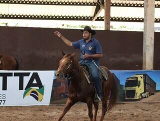 Estado pede ao governo federal amplia&ccedil;&atilde;o da validade do exame para equinos
