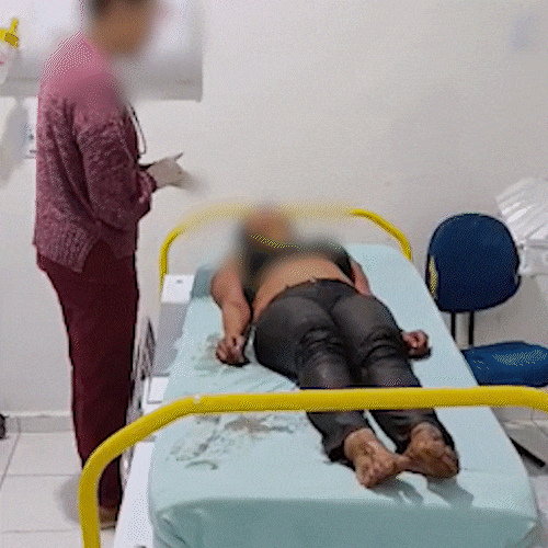 Mulher fica 3 horas presa em brejo e &eacute; resgatada com &aacute;gua no pesco&ccedil;o 