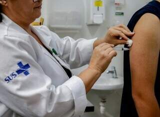 Vacina contra HPV para jovens de 15 a 19 anos &eacute; prorrogada at&eacute; dezembro