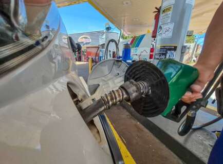 Governo corta subs&iacute;dio do diesel e abre caminho para alta gradual da gasolina