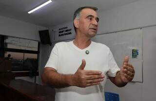 Professores rejeitam parcelamento de reajuste e mantêm cobrança pelos 5,4% Professores rejeitam parcelamento de reajuste e mantêm cobrança pelos 5,4%