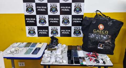 Megaopera&ccedil;&atilde;o do Gaeco contra o PCC apreende celulares e maconha na M&aacute;xima