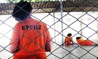 Estudo põe mulheres no centro do efeito invisível da rota da cocaína em MS Estudo põe mulheres no centro do efeito invisível da rota da cocaína em MS
