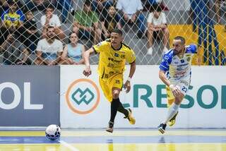 Time de MS vence em casa e segue na briga pelos playoffs da Liga de Futsal Time de MS vence em casa e segue na briga pelos playoffs da Liga de Futsal