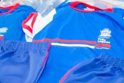 Prefeitura de Tr&ecirc;s Lagoas &eacute; multada por falhas em compra de uniformes