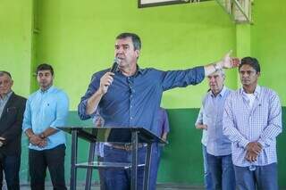 Riedel entrega reforma de escolas e 25 km de asfalto em rodovia do interior Riedel entrega reforma de escolas e 25 km de asfalto em rodovia do interior