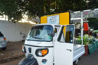 Em tuk-tuk adaptado, Alberto vende sushi tradicional e sem modinhas Em tuk-tuk adaptado, Alberto vende sushi tradicional e sem modinhas
