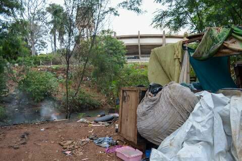 Corpo carbonizado &eacute; encontrado &agrave;s margens do Rio Anhandu&iacute;
