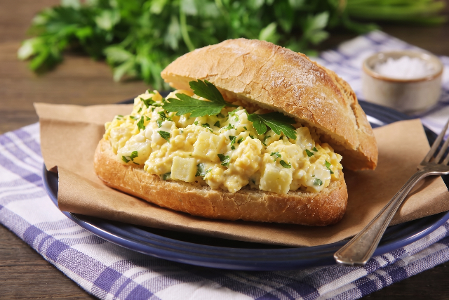 Por que p&atilde;o com ovo pode valer mais do que muita 'comida fitness'