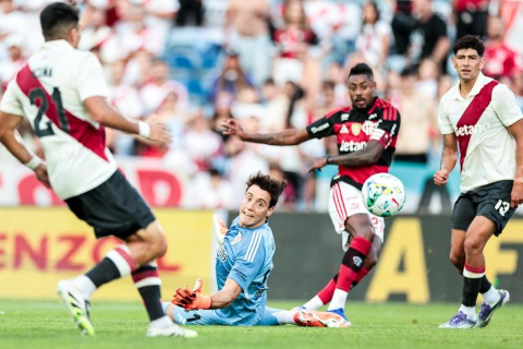 Flamengo vira sobre River Plate, mas cede empate em amistoso em Portugal