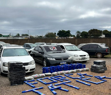 Seis s&atilde;o presos com 528 quilos de maconha, carros e antenas Starlink