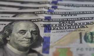 Dólar à vista volta a cair e fecha semana cotado em R$ 5,16 Dólar à vista volta a cair e fecha semana cotado em R$ 5,16