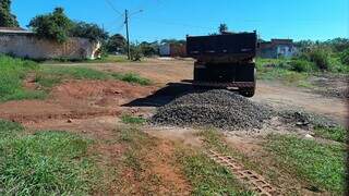 Cansados da espera, moradores criam até comissão por melhorias no Caiobá Cansados da espera, moradores criam até comissão por melhorias no Caiobá