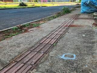Homem morre e tr&ecirc;s ficam feridos ap&oacute;s ataque a tiros em tabacaria