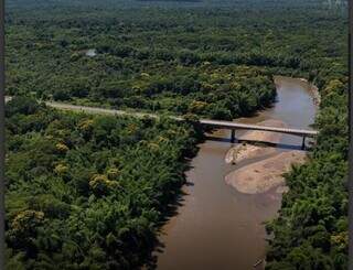 Ponte sobre o Rio Miranda terá novas interdições para obras de recuperação Ponte sobre o Rio Miranda terá novas interdições para obras de recuperação