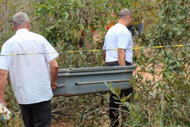 Restos mortais s&atilde;o achados entre destro&ccedil;os de avi&atilde;o que caiu na Capital