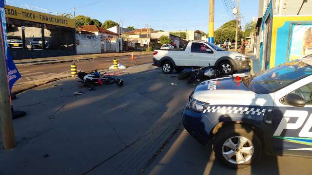 Motociclista morre e outro fica gravemente ferido em cruzamento da Bandeiras