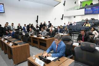 Deputados aprovam projeto que garante sigilo a servidor vítima de crime Deputados aprovam projeto que garante sigilo a servidor vítima de crime