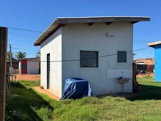 Casa dada à família do Mandela vira "rolo" de R$ 60 mil na internet Casa dada à família do Mandela vira "rolo" de R$ 60 mil na internet