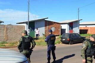 Após denúncia, Emha encontra troca irregular e notifica moradores do Mandela Após denúncia, Emha encontra troca irregular e notifica moradores do Mandela
