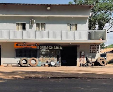 Comerciante tenta subornar policiais com R$ 5 mil ao ser pego com arma ilegal