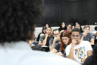 Estudantes poderão se inscrever em cursinho pré-vestibular a partir de sexta Estudantes poderão se inscrever em cursinho pré-vestibular a partir de sexta