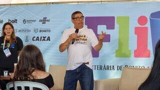 "Influenciadores não me influenciam em nada", diz Sérgio Vaz em Bonito "Influenciadores não me influenciam em nada", diz Sérgio Vaz em Bonito