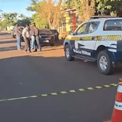 Filho de bandido lend&aacute;rio da fronteira &eacute; morto com 20 tiros dentro de carro
