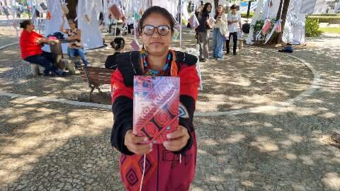&ldquo;Os jovens se matavam e a gente n&atilde;o sabia por qu&ecirc;&rdquo;, diz escritora ind&iacute;gena