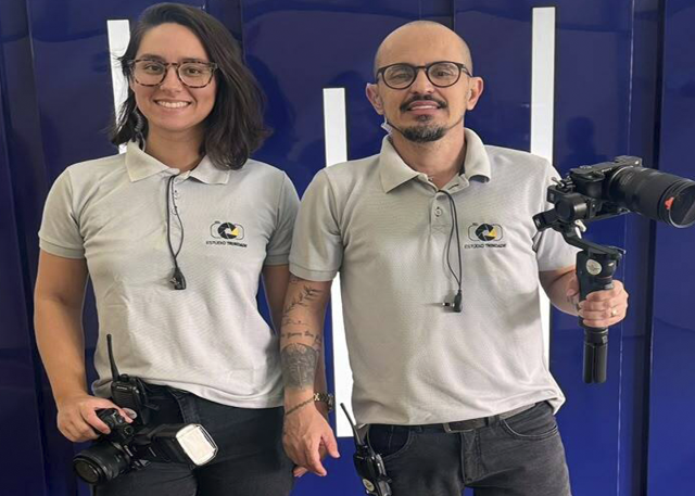 Casal de fotógrafos eterniza momentos com promoção em julho