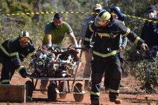 Relatório preliminar aponta perda de controle em avião que caiu em Campo Grande Relatório preliminar aponta perda de controle em avião que caiu em Campo Grande