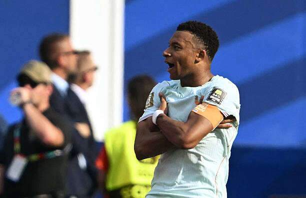 Fran&ccedil;a vence Marrocos e avan&ccedil;a &agrave; terceira semifinal seguida da Copa