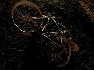 Ciclista morre atropelado perto de pontilhão na MS-376 Ciclista morre atropelado perto de pontilhão na MS-376