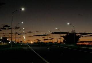 Bataguassu aposta em energia solar para pôr fim aos furtos de fios Bataguassu aposta em energia solar para pôr fim aos furtos de fios