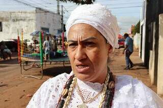 "As pessoas precisam aprender a respeitar a cren&ccedil;a alheia", clama pai de santo