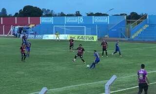 Taveir&oacute;polis vence o Campo Grande e encosta na zona de acesso da S&eacute;rie B