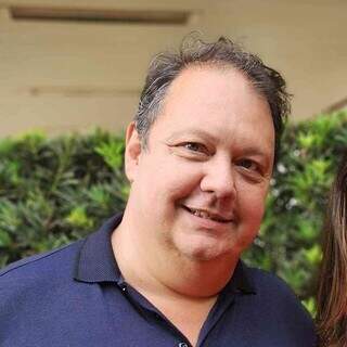 Alcides Bernal morre após internações por problemas cardíacos Alcides Bernal morre após internações por problemas cardíacos