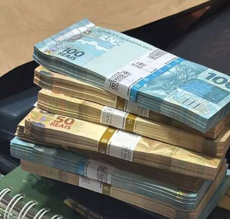 Gaeco seguiu rastro de R$ 27 milh&otilde;es que saiam de prefeituras em Pix e saques