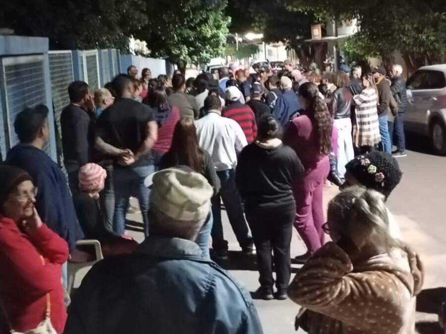 Moradores protestam contra possível albergue em antiga incubadora