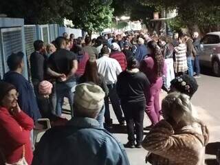 Temor de albergue em antiga incubadora leva moradores a protesto Temor de albergue em antiga incubadora leva moradores a protesto