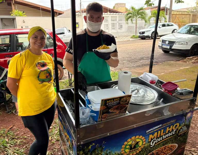 Gourmetizaram até o milho de praia e a ideia fez sucesso nas feiras 