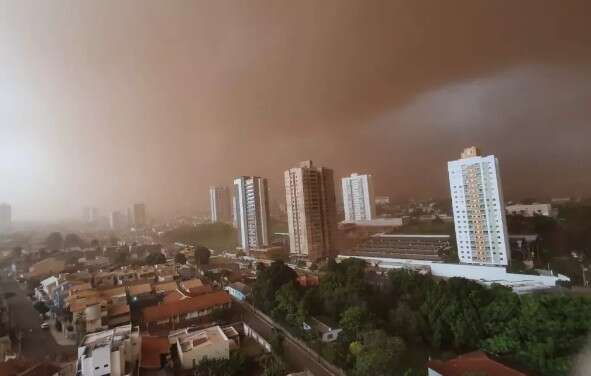 Campo Grande pode ter vendaval de at&eacute; 100 km/h formado por "rios voadores"