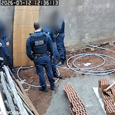 Com v&iacute;deos, fam&iacute;lia contesta acusa&ccedil;&atilde;o de estupro contra jovem baleado pela PM