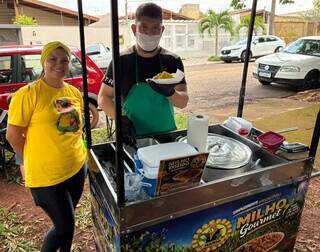 Gourmetizaram at&eacute; o milho de praia e a ideia fez sucesso nas feiras 