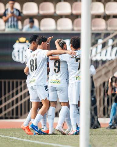 Brasileir&atilde;o volta hoje com duelos que mexem na parte de baixo da tabela