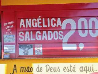 Esfirra quase fez Angélica desistir, mas hoje vende 800 salgados por dia Esfirra quase fez Angélica desistir, mas hoje vende 800 salgados por dia