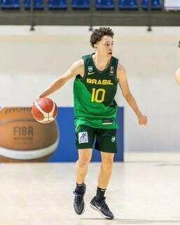 Nos EUA, Atleta de MS é observado por franquias e universidades da NBA Nos EUA, Atleta de MS é observado por franquias e universidades da NBA