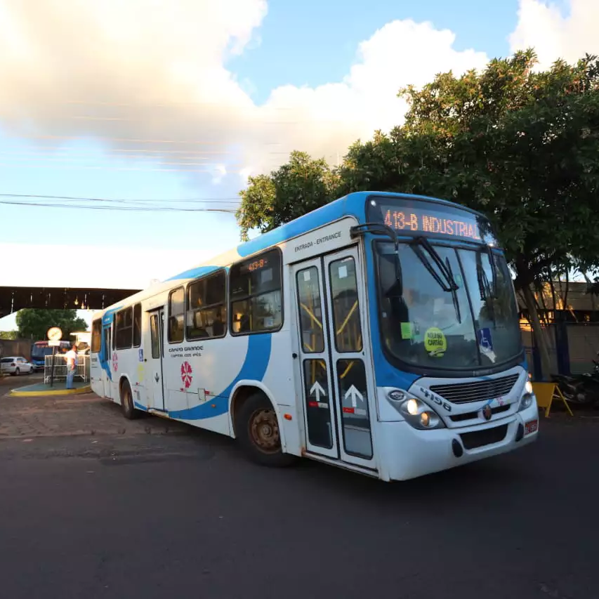 Interventores de Ônibus: Salários Causam Polêmica em Campo Grande